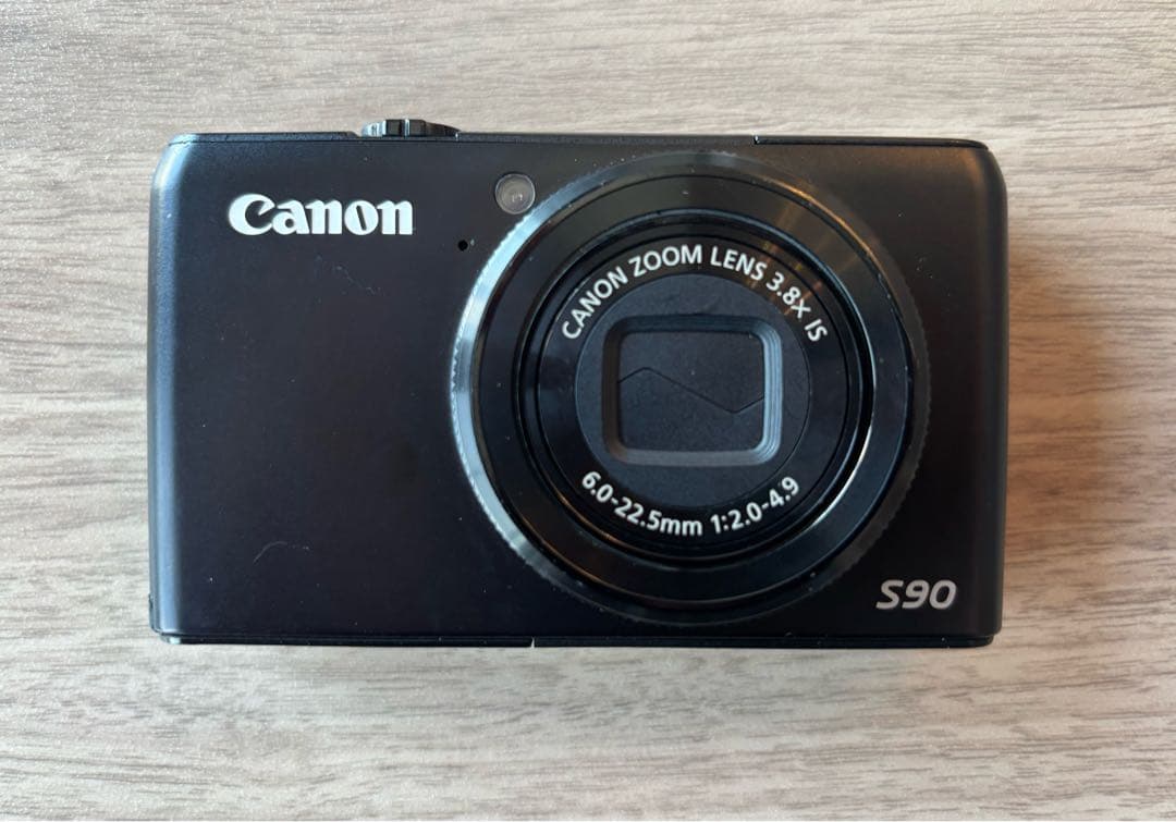 【美品】キヤノンPowerShot S90 コンパクトデジタルカメラ