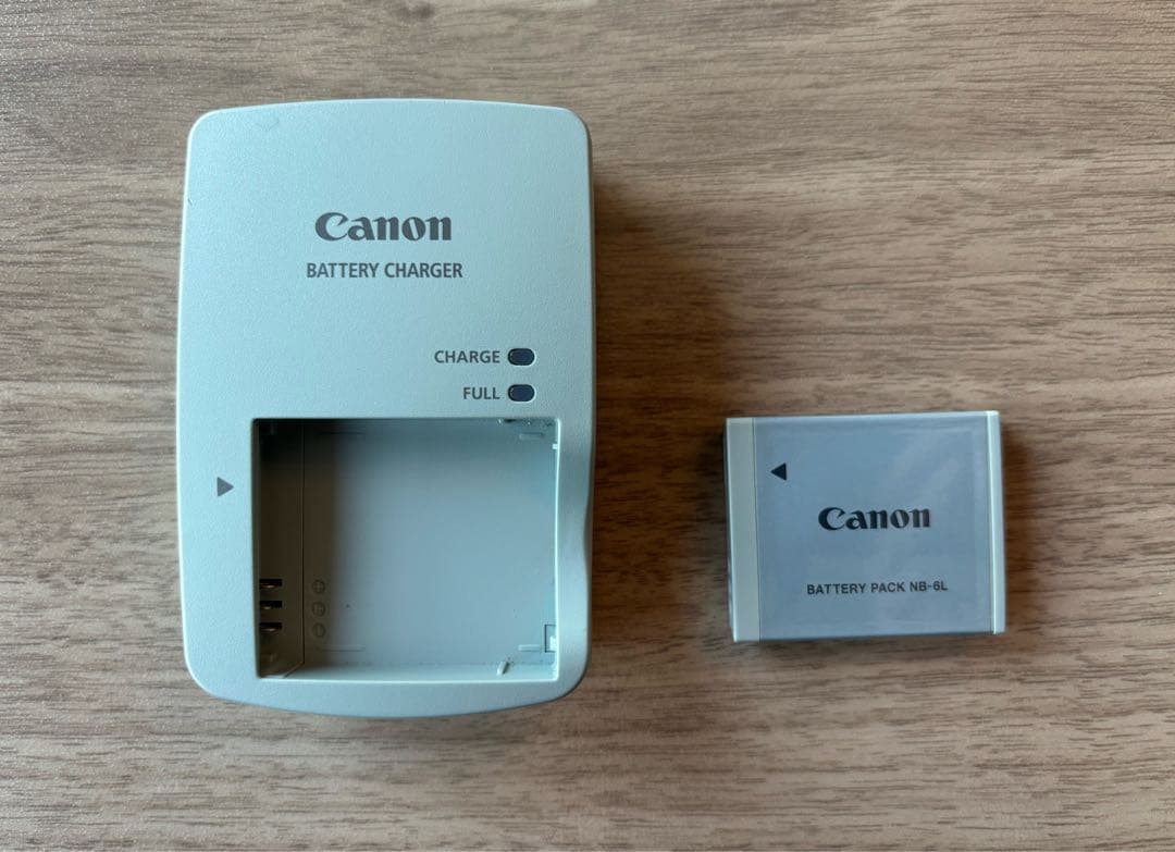 【美品】キヤノンPowerShot S90 コンパクトデジタルカメラ