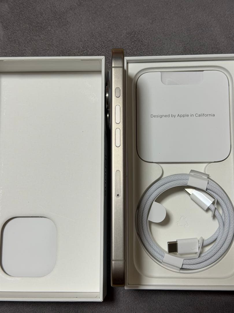 【rakiさま専用】iPhone 15 Pro 256GB ナチュラルチタニウム