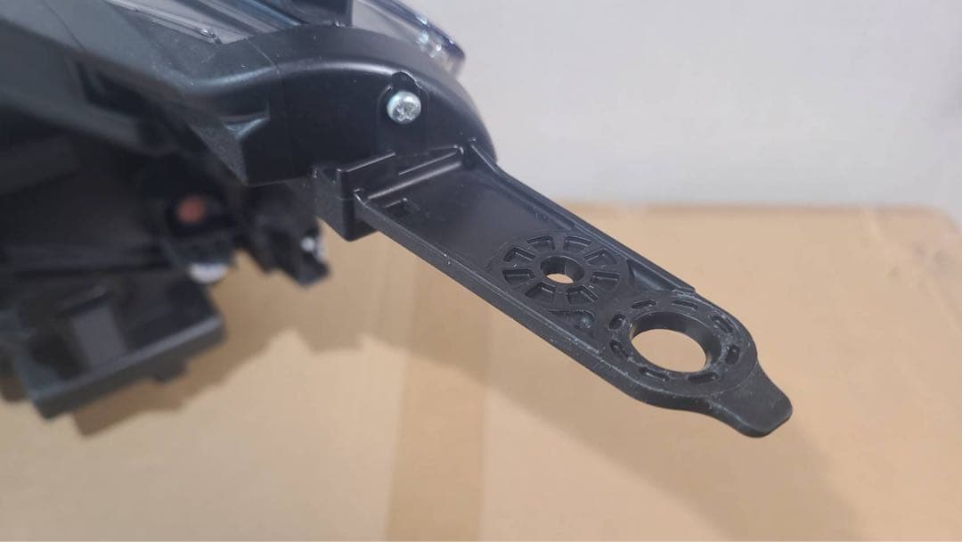 スバル フォレスター ヘッドライト 右側用