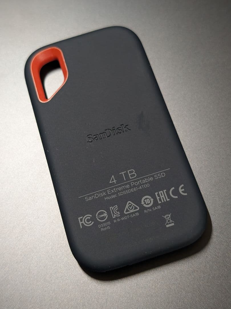 外付けハードディスク・ドライブ SanDisk Extreme Portable SSD 4TB