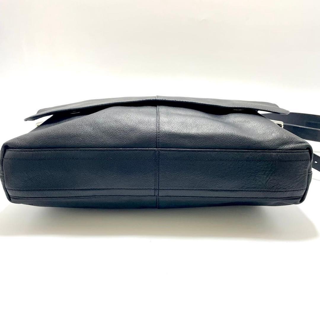 COACH コーチ メッセンジャーバッグ トンプソン　70313