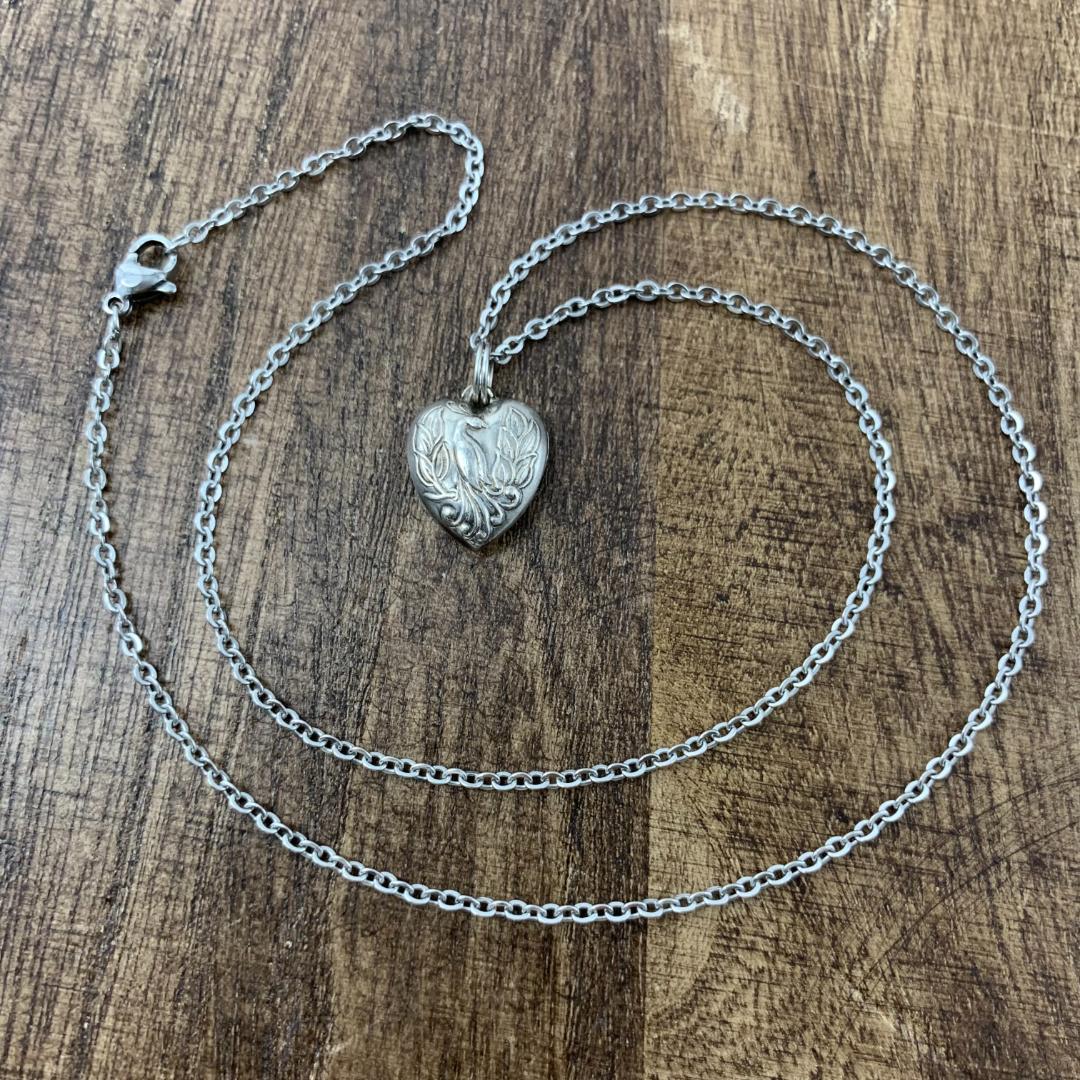 スウィートハートジュエリー ピーコック シルバー ヴィンテージネックレスNAVY