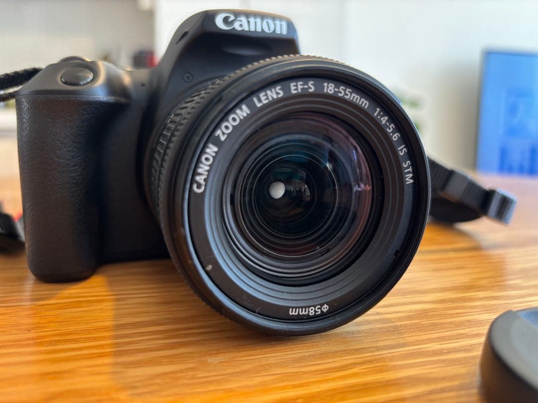 Canon EOS KISS X10 18-55mm デジタル一眼レフカメラ