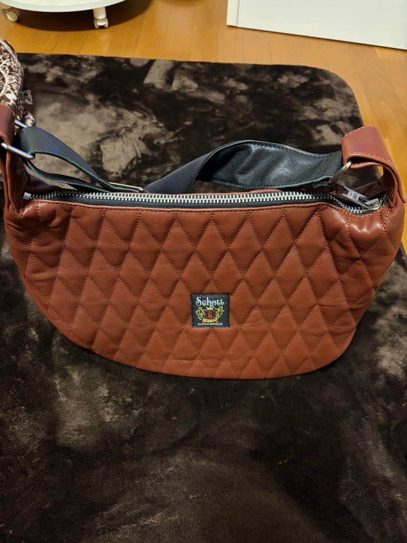ショット Schott バナナショルダーバックレザー 牛革 ブラウン
