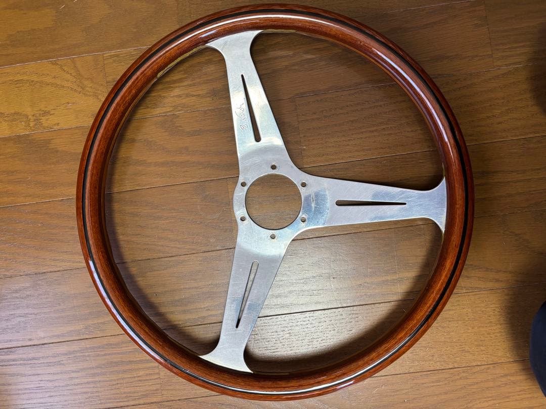 ナルディ クラシック ステアリング