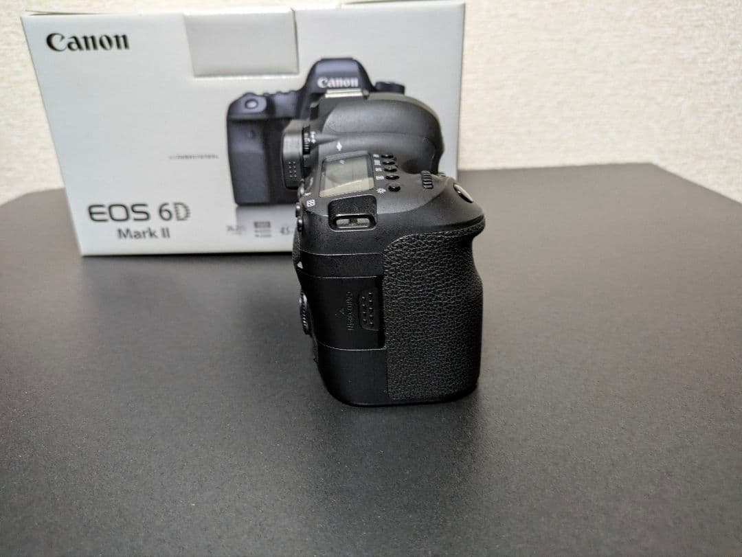 Canon EOS 6D Mark II 本体 美品／付属品完備／動作良好