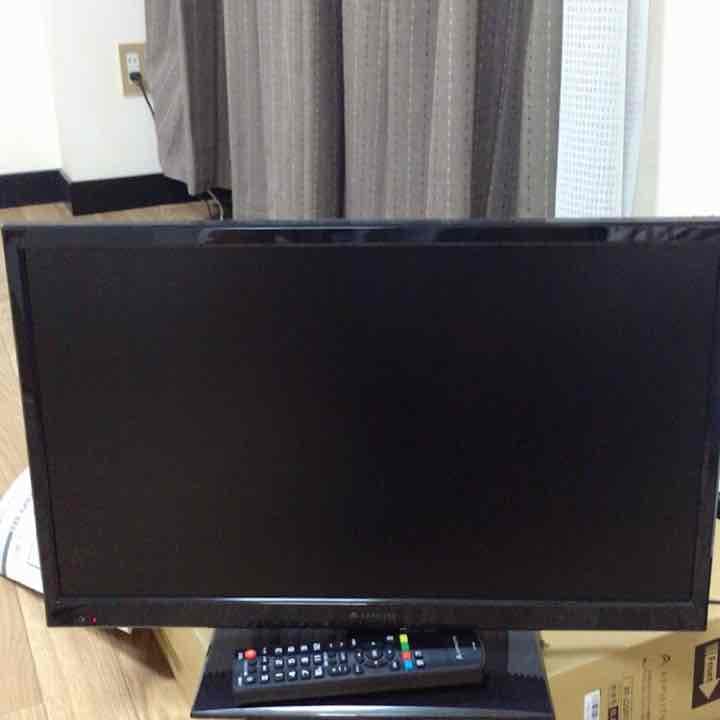 テレビ22v型 定価25000円