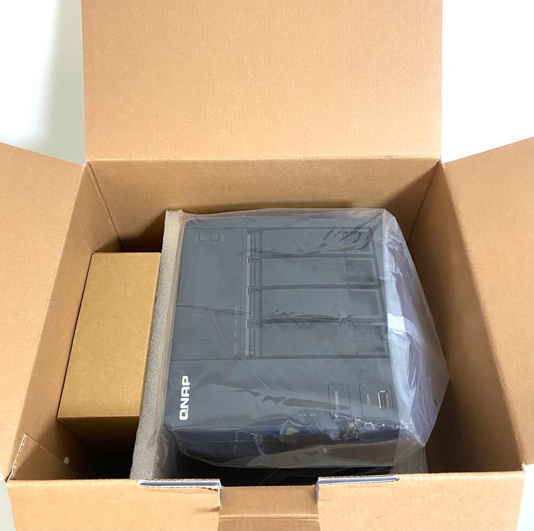 美品 QNAP キューナップ TS-419P II NAS サーバー HDD