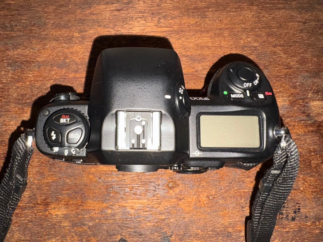 値下げしましたNikon F100 AF ZooM−Nikkor 24-85mm