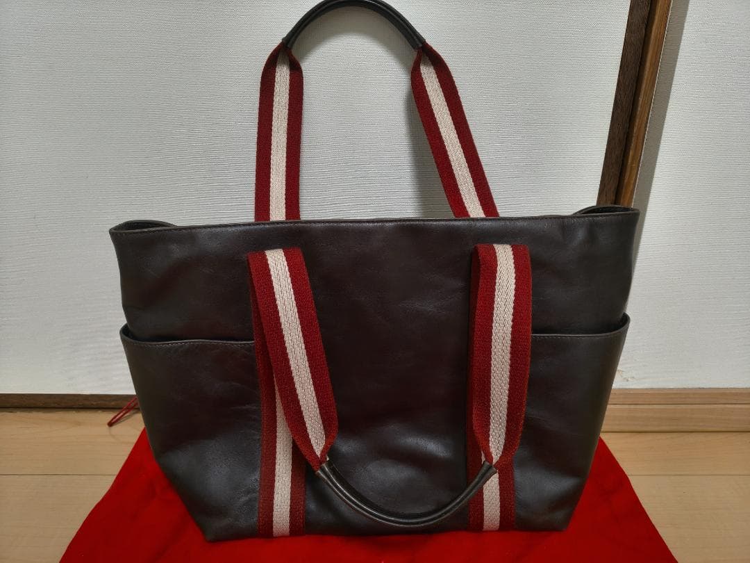 BALLYの定番トートバッグ　中古品　注！難あり