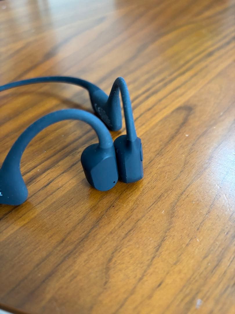 ⭐︎あべちゃん様　美品　使用少　SHOKZ openrun 骨伝導　ショックス　⭐︎