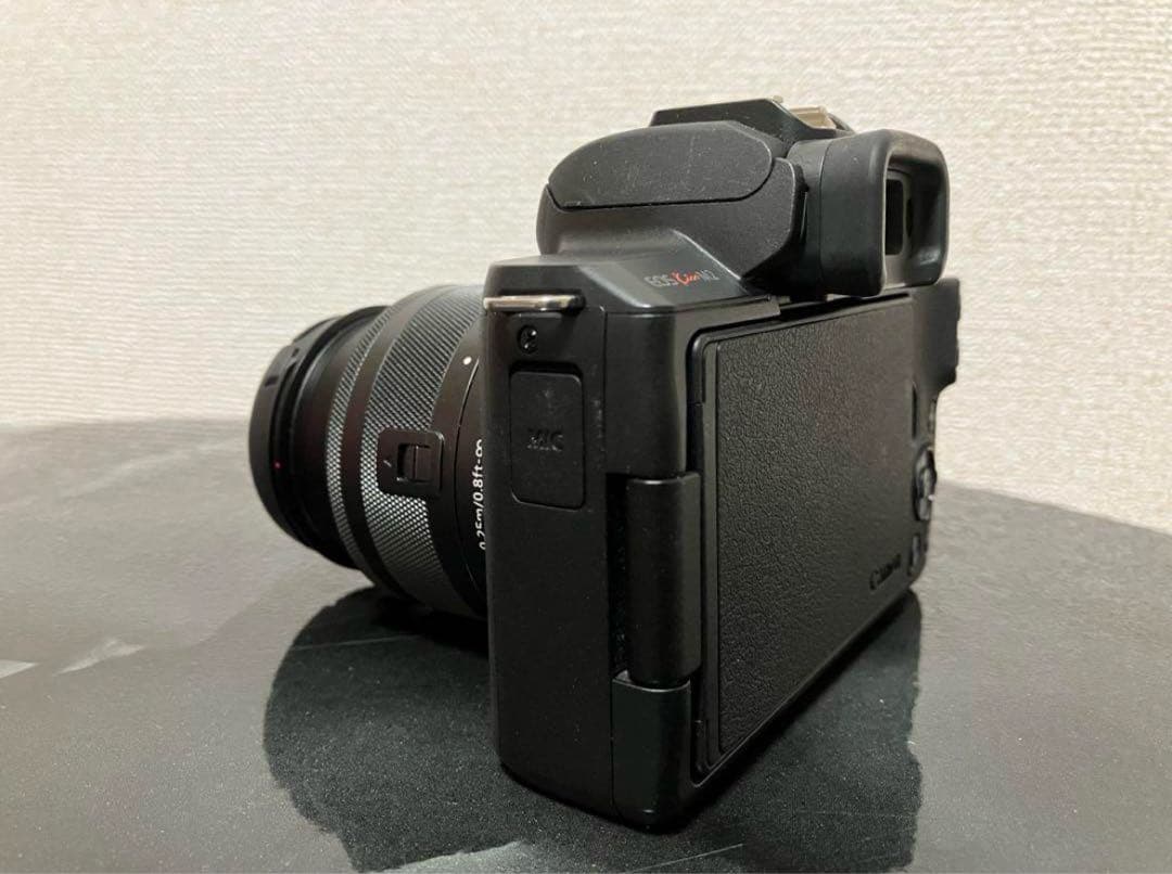 EOS Kiss M2ダブルレンズキット(ブラック)