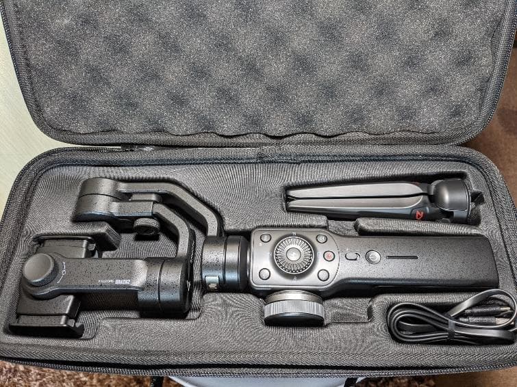 ZHIYUN SMOOTH４スマートフォン用電動３軸スタビライザー手持ちジンバル