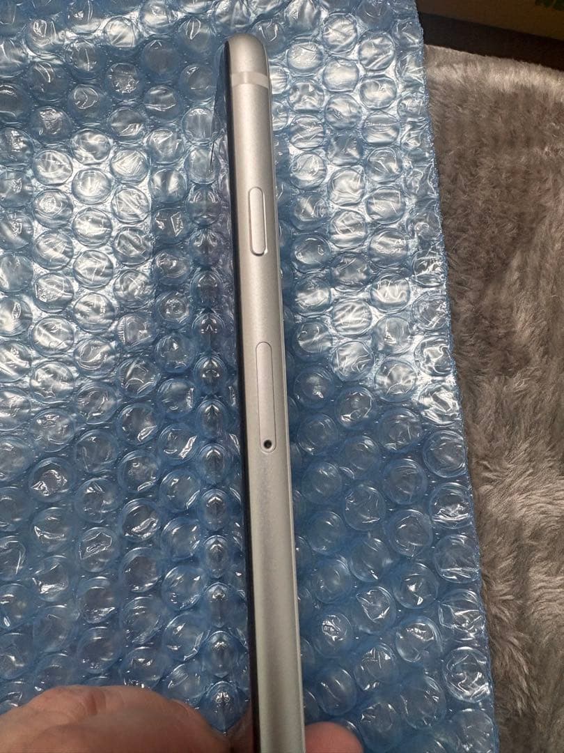 極美品！iPhone se 第二世代