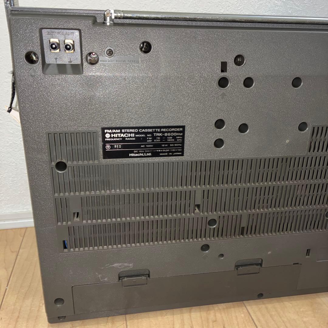 名機　日立 TRK-8600 RMラジオ・カセットレコーダー　ジャンク品