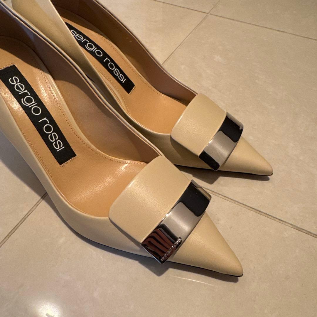 未使用 Sergio Rossi sr1 パンプス ベージュ アイボリー 37