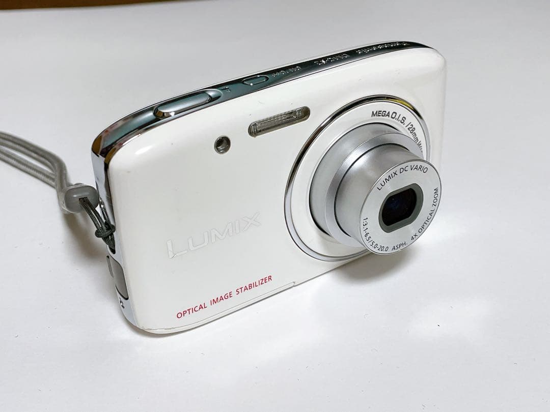 LUMIX コンパクトデジタルカメラ DMC-S2