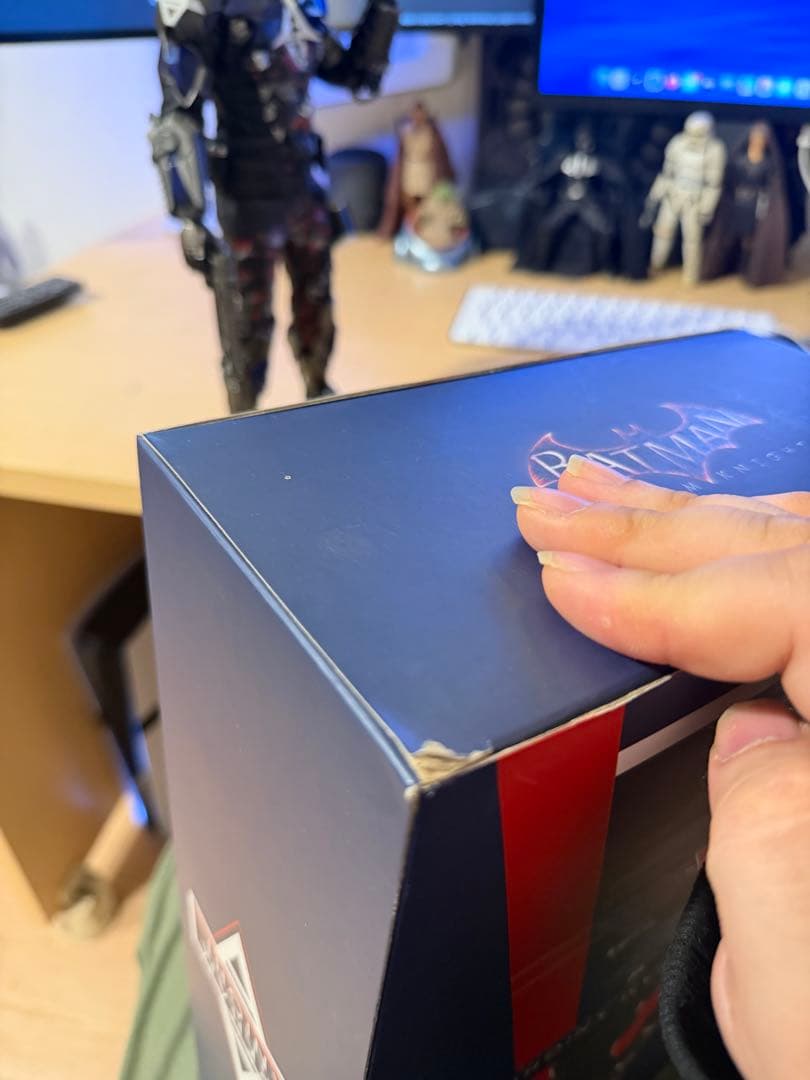 ホットトイズ「バットマン：アーカム・ナイト」1/6