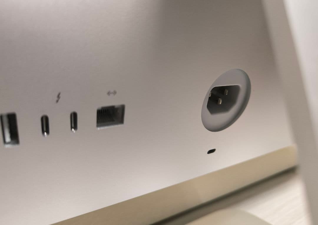 iMac 2019 21.5 メモリ32GB SSD1TB