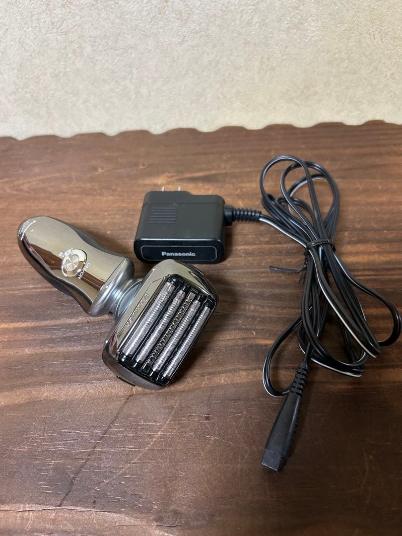 パナソニック　電動髭剃り　中古品　ES-LV80 充電アダプター　送料無料　匿名