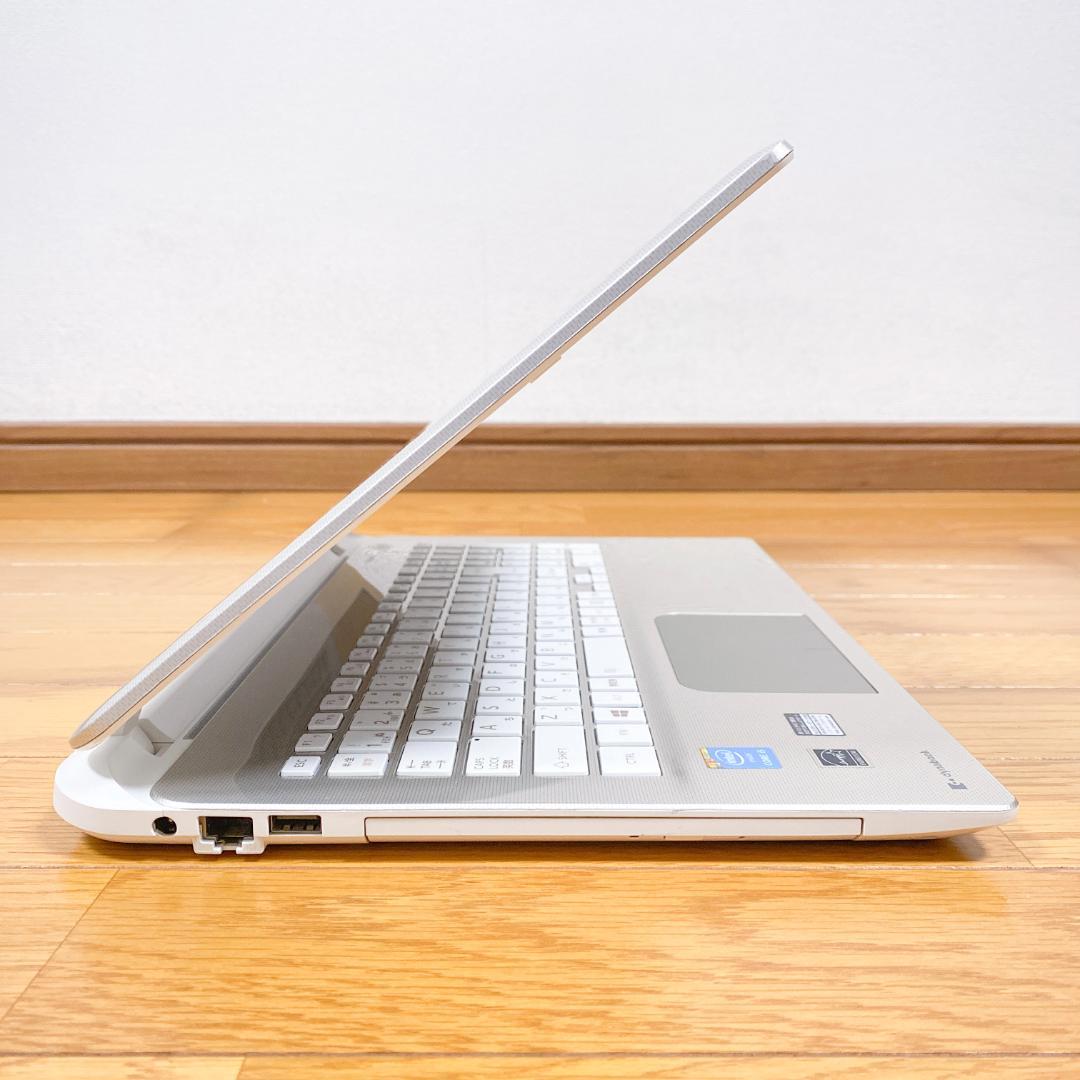 かぼちゃん✨Corei5 新品SSD512 メモリ16搭載 すぐ使える東芝