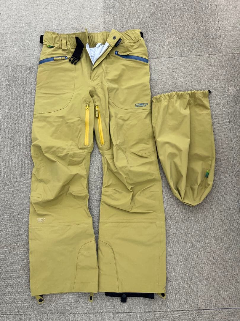 h.i.d スノーボードパンツ　Mサイズ