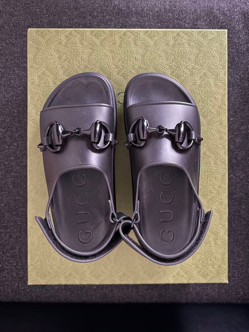 GUCCI ブラック 厚底サンダル