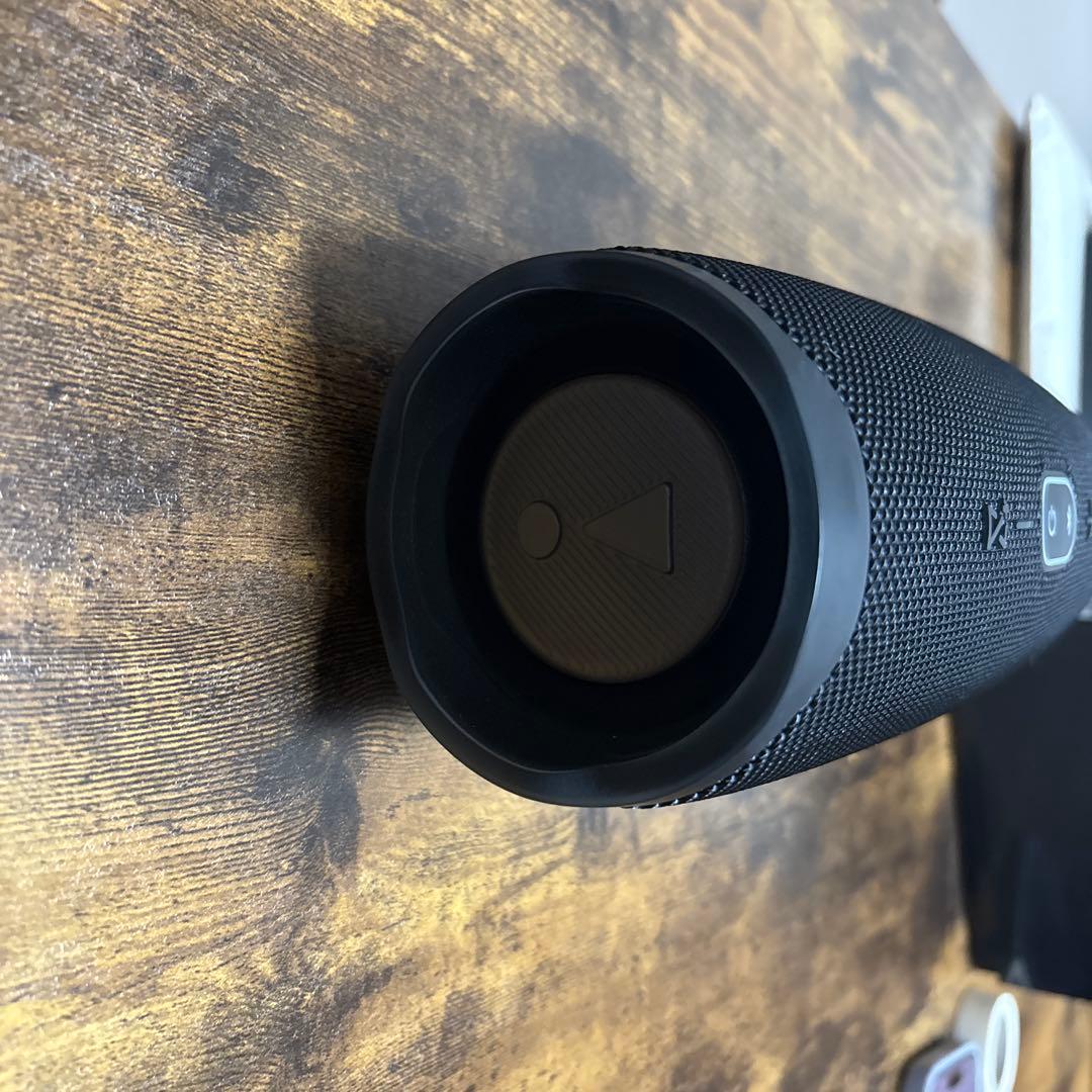 JBL Charge4 Bluetoothポータブルスピーカー