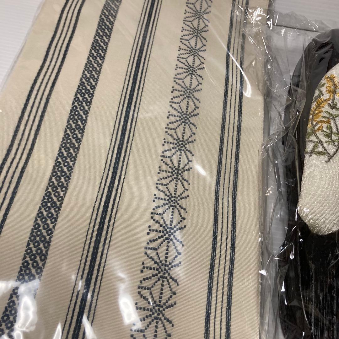 に*ん様 浴衣3点セット ニコアンティーク　ウタタネ　高級変わり織 紺地に鯉　ネ