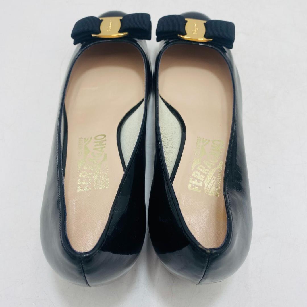 未使用級 サルヴァトーレフェラガモ　ヴァラリボンパンプス　エナメル　7　黒