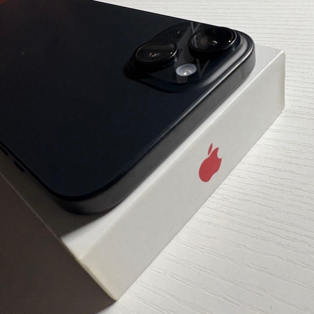 iPhone 15 Plus 128GB ブラック SIMフリー 美品