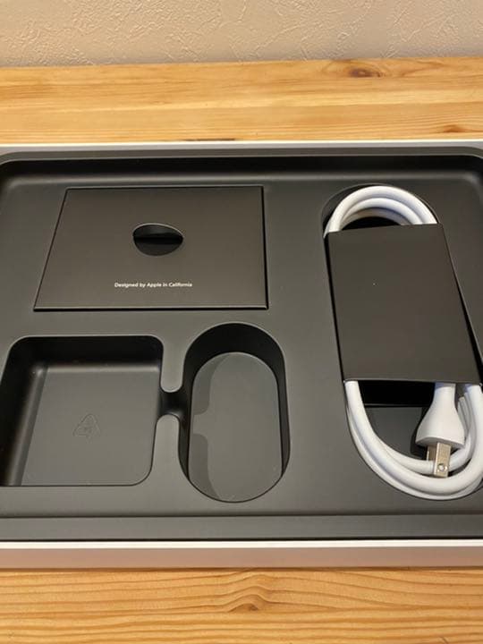 スマホ・タブレット・パソコン APPLE MacBook Pro ME865J/A