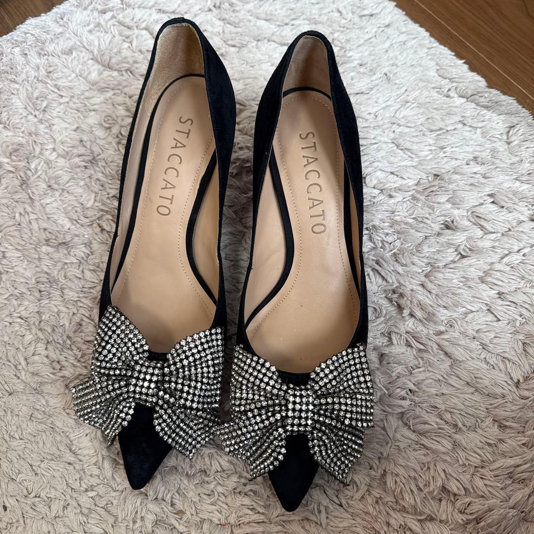 スタッカート　ラインストーン　リボンパンプス　２３．５