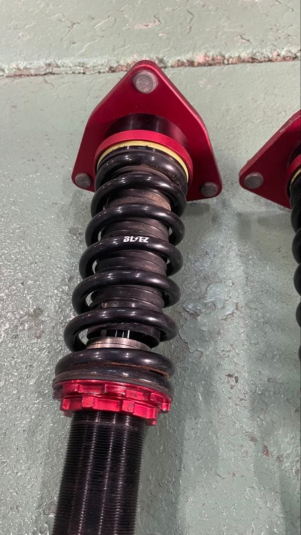 RAV4 AXAH54 フルタップ式　車高調　ブリッツ　ZZ-R ローダウン