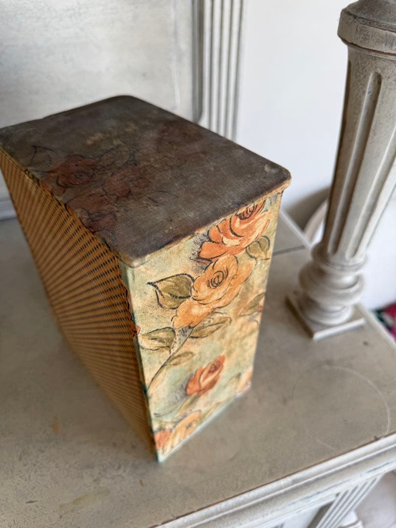 フランスアンティークカルトナージュドゥロワー抽斗引き出し薔薇柄シャビー