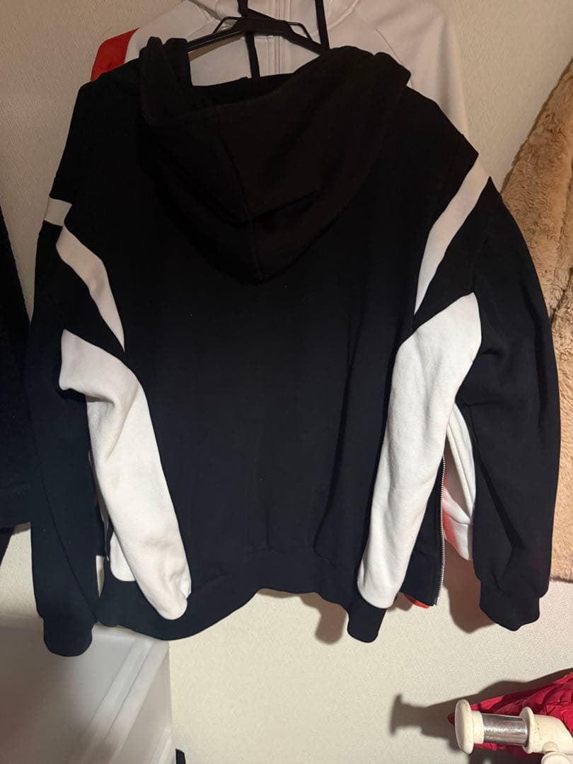 CRONOS ジッパー付きパーカー ブラック/ホワイト