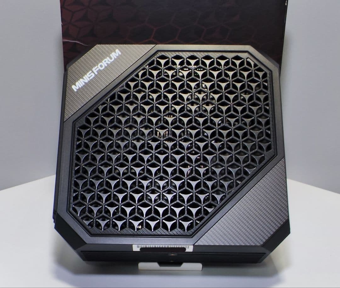 【ジャンク】MINISFORUM HX100G 7840HS 32GB 1TB