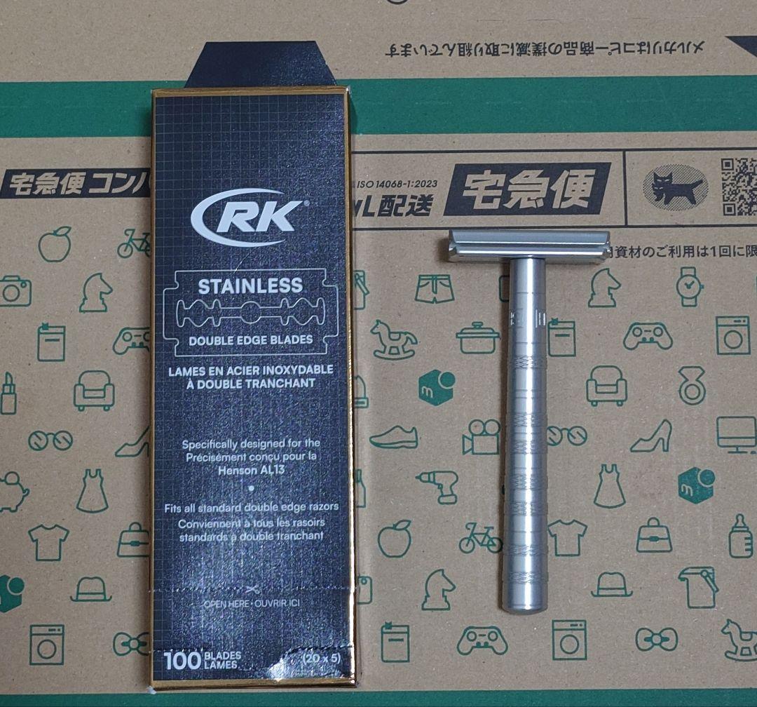 HENSON SHAVING AL13 シェーバー（替刃付き）