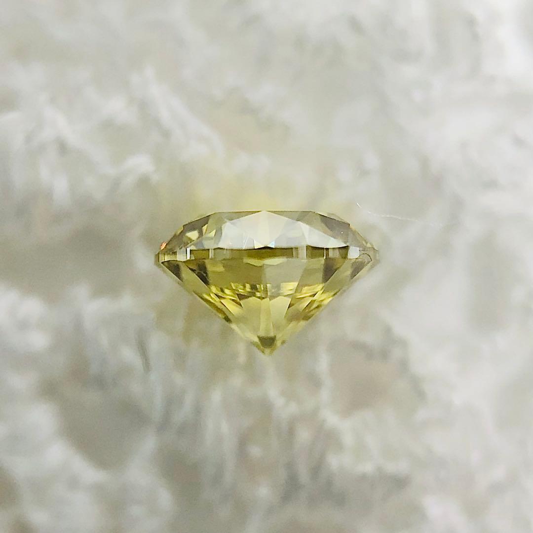 アクセサリー 0.365ct F. Deep Brownish Greenish Yellow