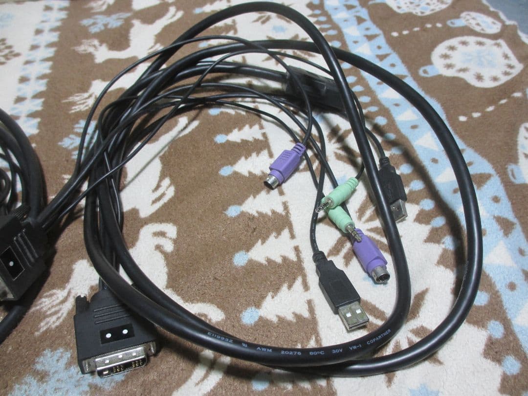 REX-430XDA KVM スイッチ CPU 切り替 4台用 DVI