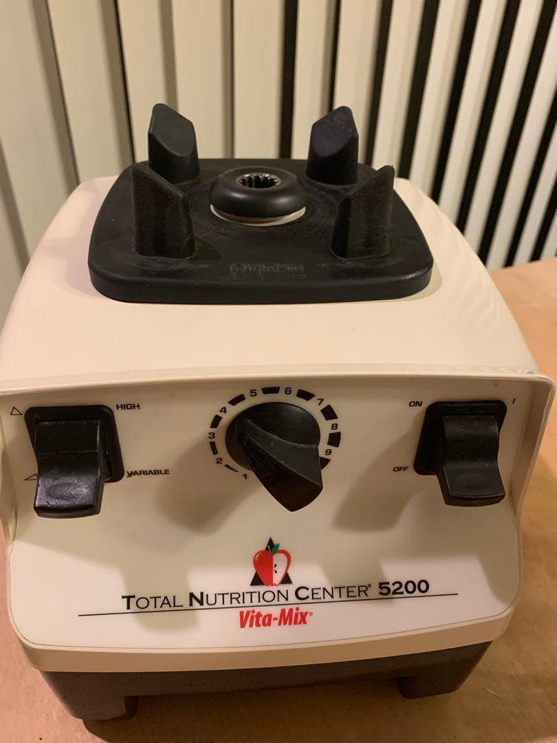 【8/10まで】Vitamix ブレンダー VM0111 ドライコンテナ付き