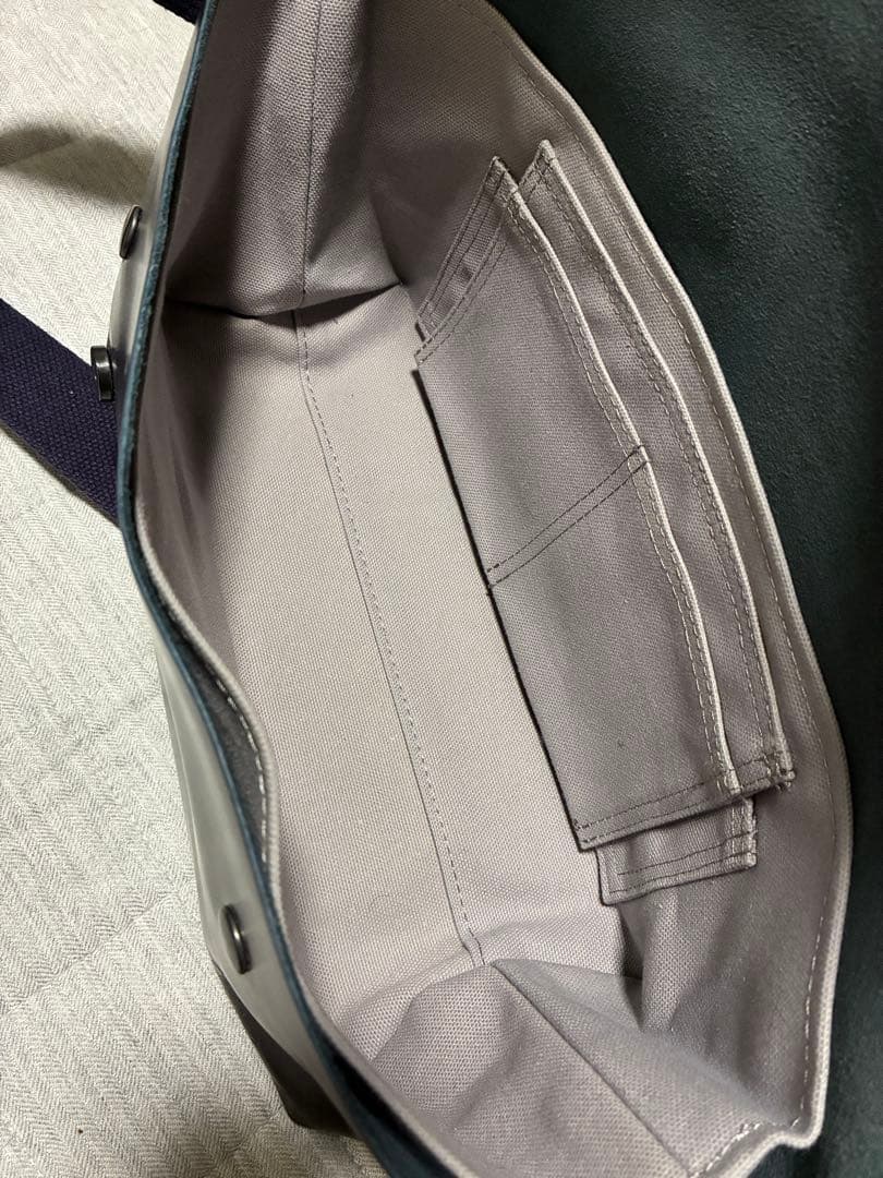 Uni & co. ユニアンドコー レザーメッセンジャーバッグ ブラック