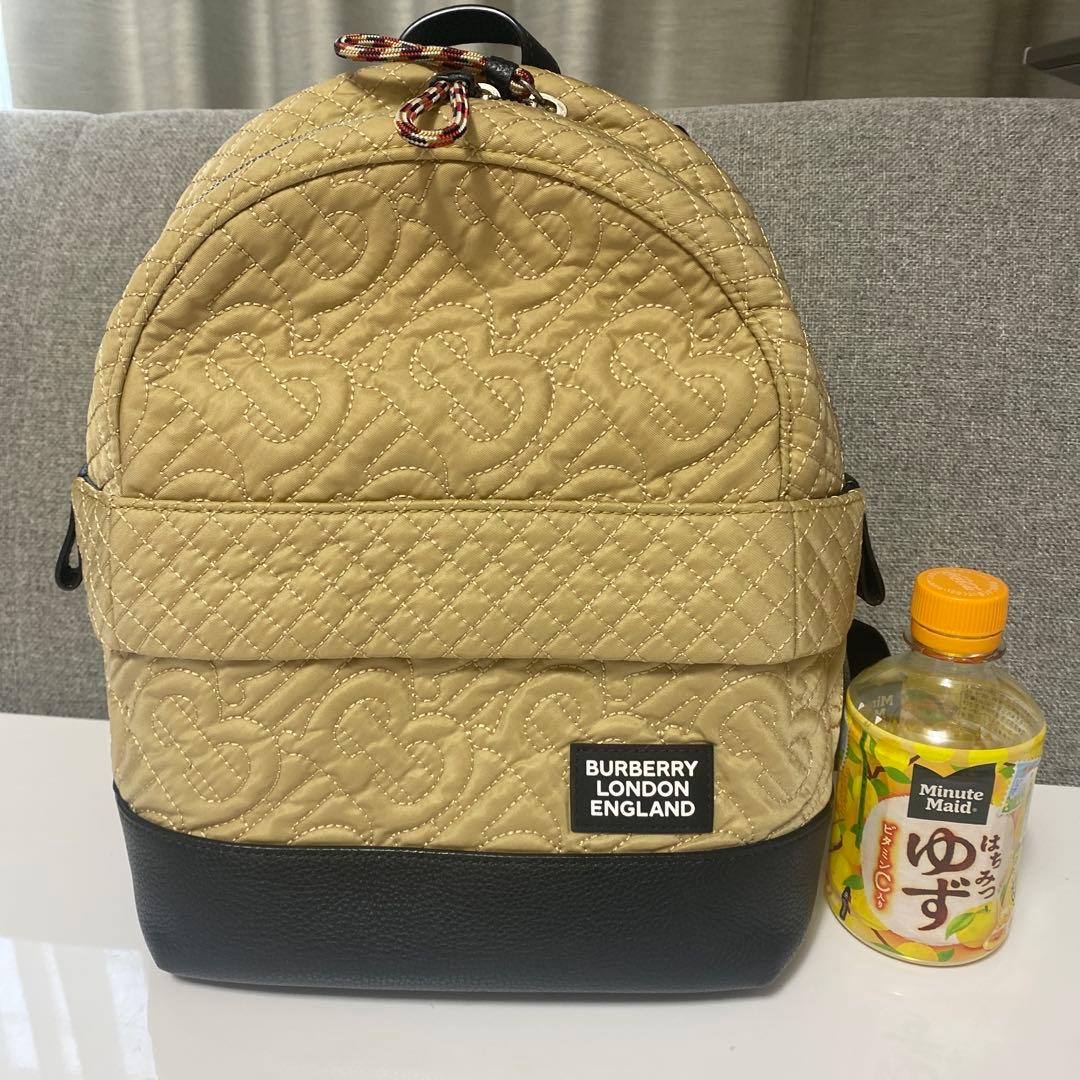 BURBERRY キルティングリュック ベージュ　子供