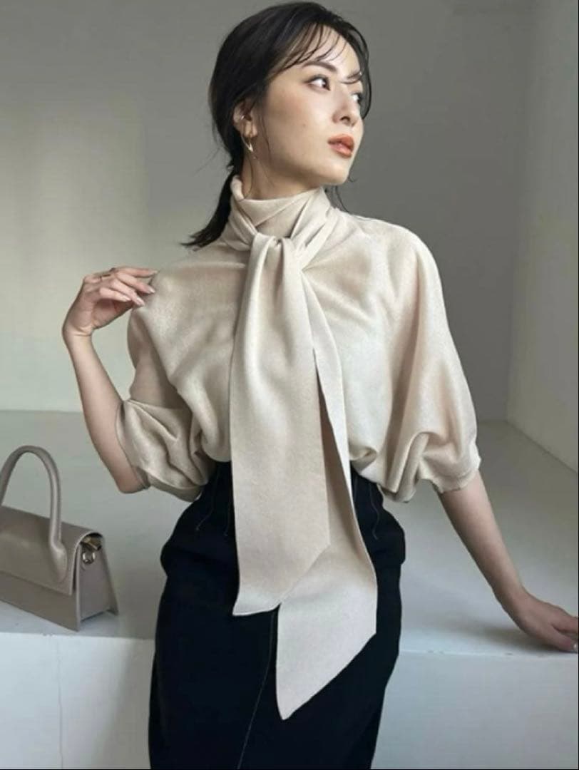 anuans シアーニットボウタイトップス ライトベージュ