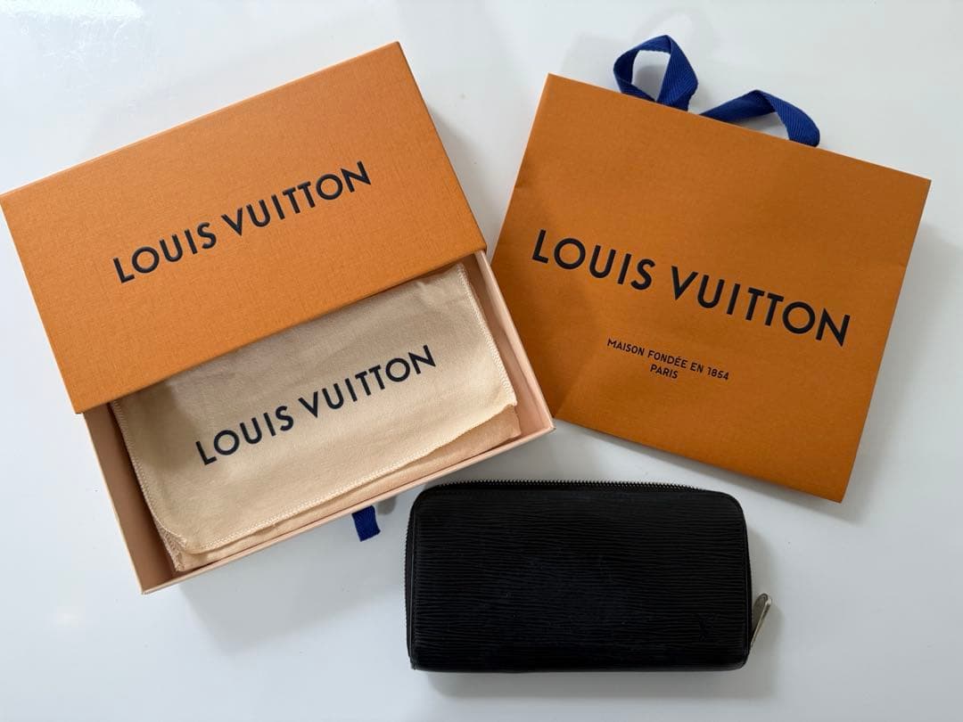 ルイヴィトン　エピ　ブラック長財布　箱・袋付き