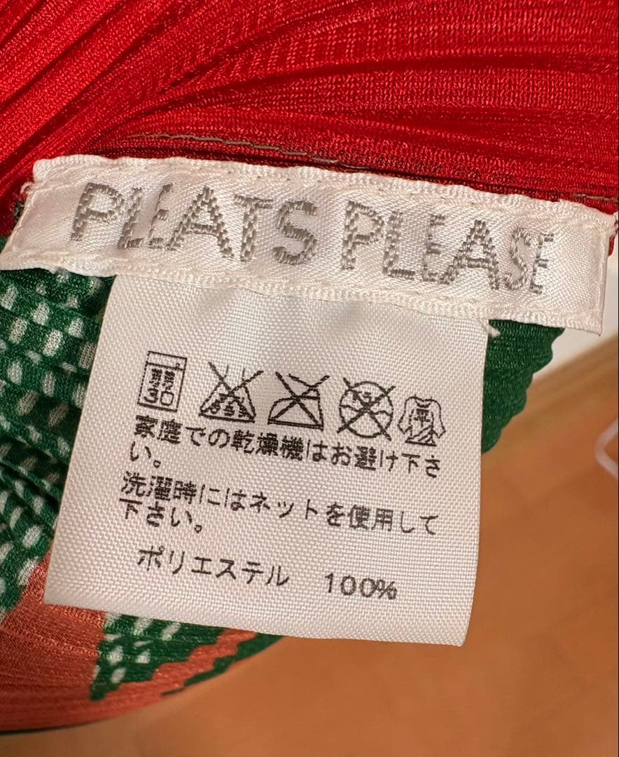 PLEATS PLEASE イッセイミヤケ ポンチョ