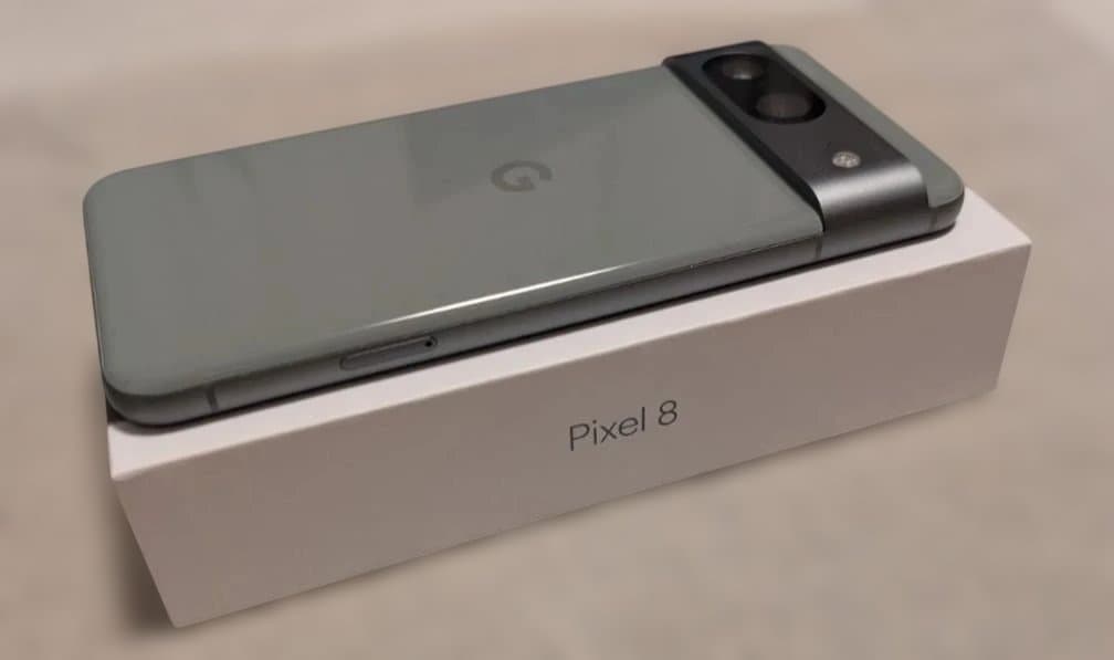 超美品Google Pixel 8 128GB Hazel おまけ新品ケースつき