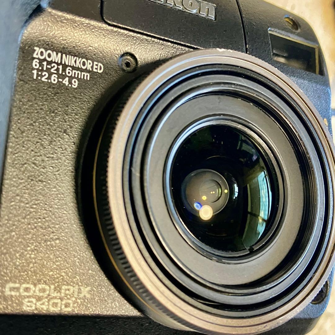 ① ニコン　COOLPIX 8400 動作品　純正バッテリー充電器付き