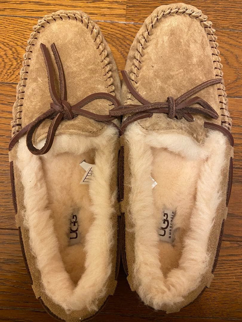 【未使用品】アグー UGGモカシン ムートン シープスキン 純粋羊ファー ダコダ